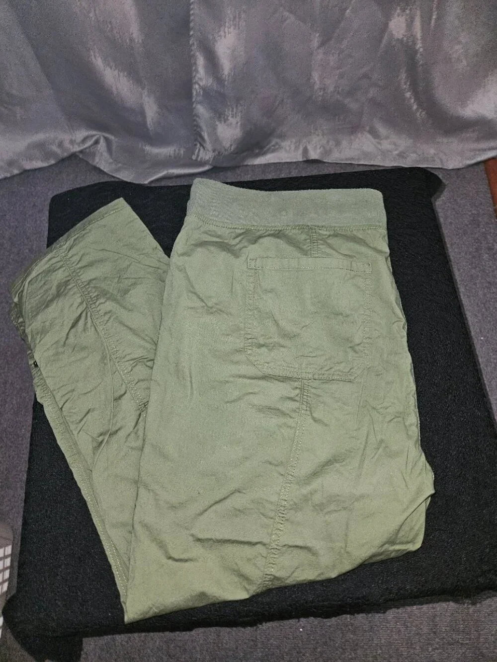 Torrid Olive Pull-On Convertible Poplin Crop Pant (3X)
